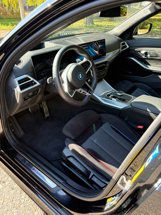 BMW 330e XDRIVE 2025g, fotografija 11