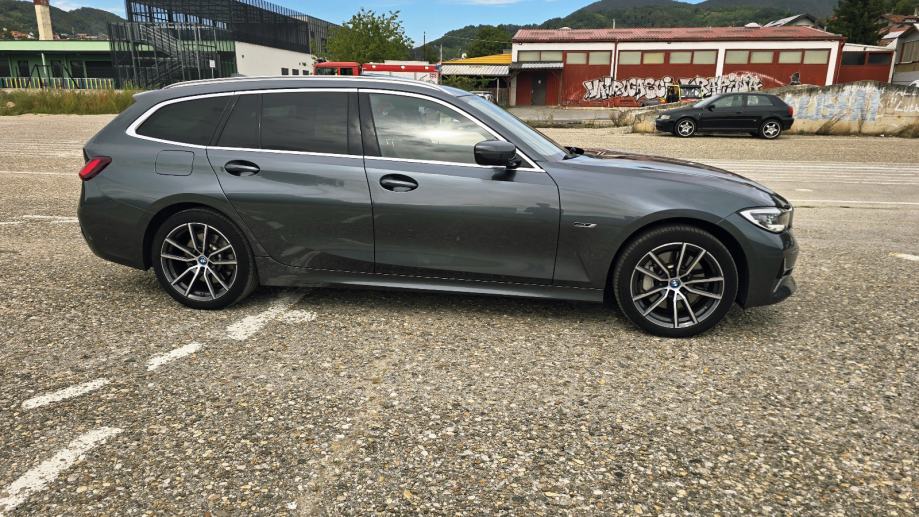 BMW 330e xDrive Touring G21–FULL - Luxury, PHEV, Pano, Laser, HUD, ACC, fotografija 8