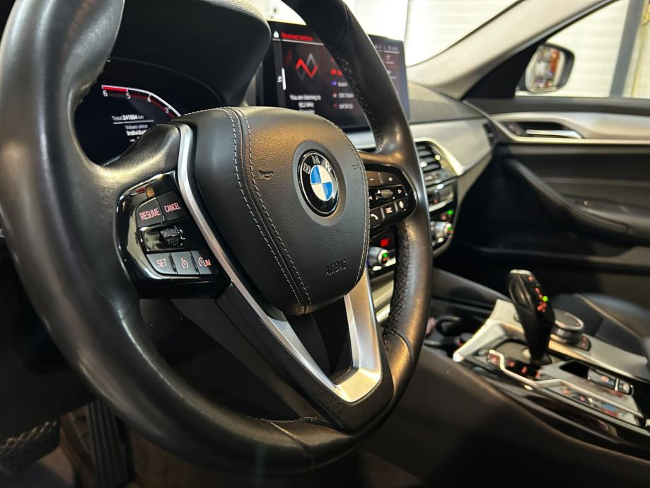 BMW 520 D LCI KOŽA HEAD UP KAMERA 360 LED FACELIFT U PDV-U 12MJ.GAR, fotografija 12