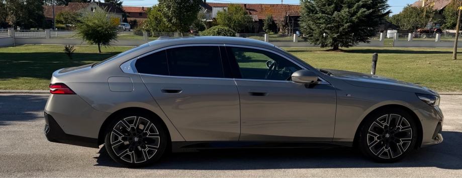 BMW 520 d xDrive, fotografija 5