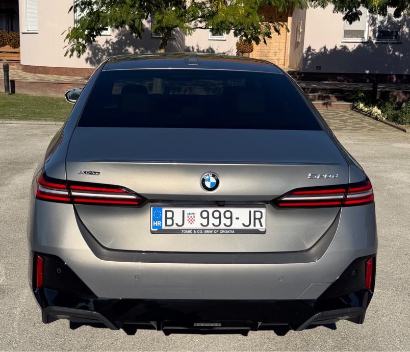 BMW 520 d xDrive, fotografija 6