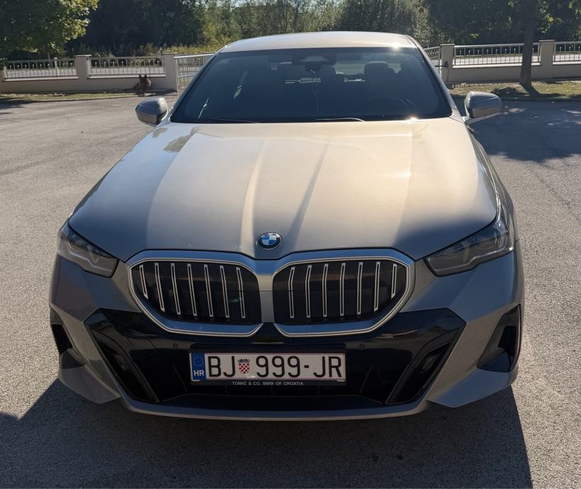 BMW 520 d xDrive, fotografija 2