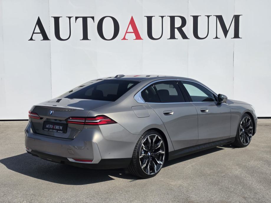 BMW 520D 197KS VIRTUAL,ACC,KAMERA,AMBIENT,KOŽA,ALU21,NAVI,LED,JAMSTVO, fotografija 5