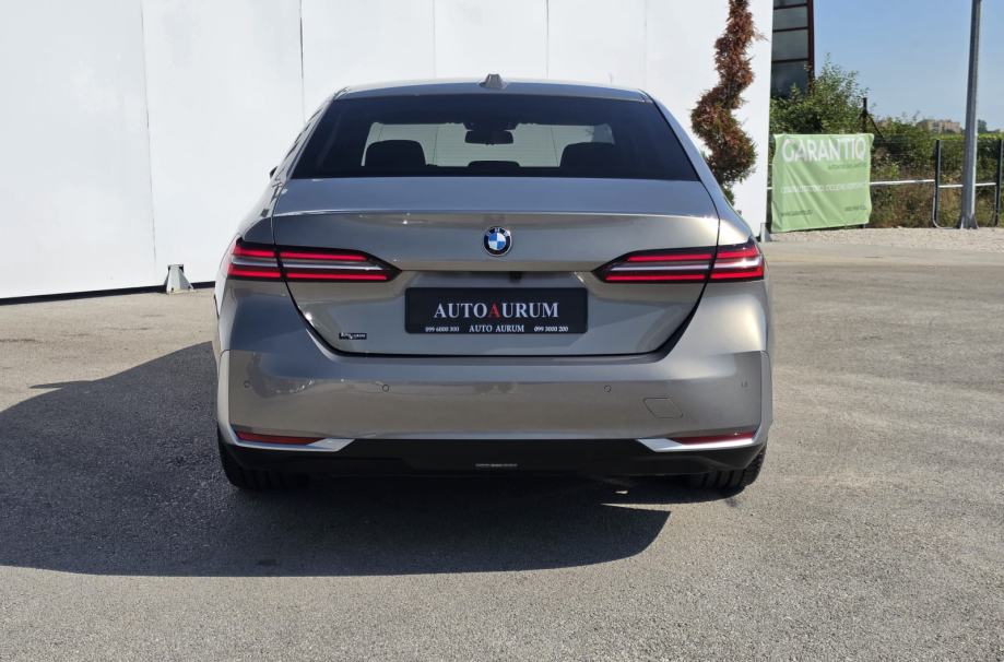 BMW 520D 197KS VIRTUAL,ACC,KAMERA,AMBIENT,KOŽA,ALU21,NAVI,LED,JAMSTVO, fotografija 4