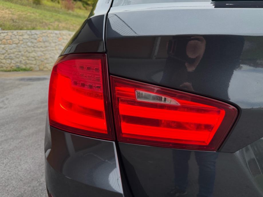 BMW 520d • M paket • Shadow line • Kamera • Android • Koža, fotografija 8