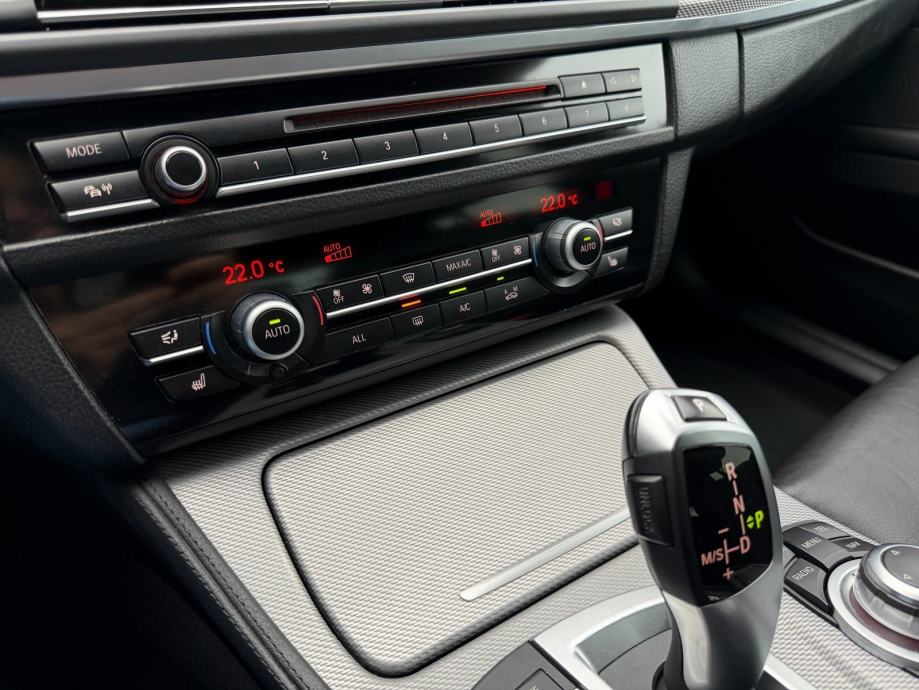 BMW 520d • M paket • Shadow line • Kamera • Android • Koža, fotografija 17