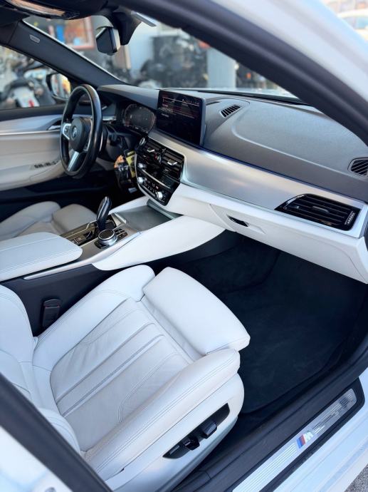 BMW 520d M SPORT LCI • FULL LED • KOŽA • NAVI • VIRTUAL COCKPIT, fotografija 17