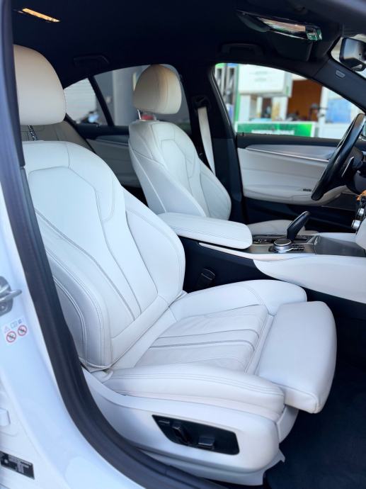 BMW 520d M SPORT LCI • FULL LED • KOŽA • NAVI • VIRTUAL COCKPIT, fotografija 19