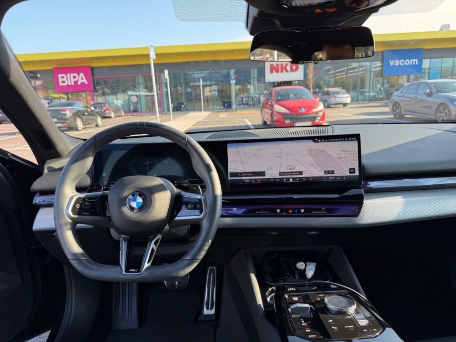 Bmw 520d M sport Pro, 5/2025, 5g garancija i servisi, kupljen u Tomic, fotografija 7