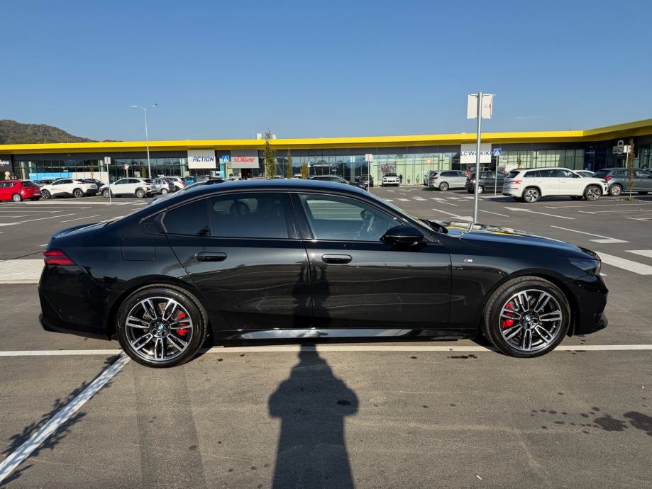 Bmw 520d M sport Pro, 5/2025, 5g garancija i servisi, kupljen u Tomic, fotografija 6