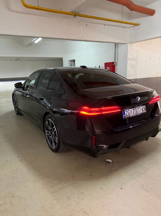 Bmw 520d M sport Pro, 5/2025, 5g garancija i servisi, kupljen u Tomic, fotografija 9