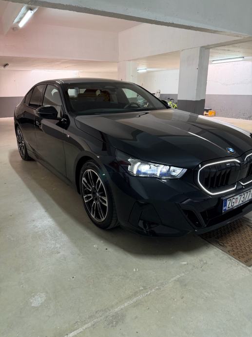 Bmw 520d M sport Pro, 5/2025, 5g garancija i servisi, kupljen u Tomic, fotografija 10