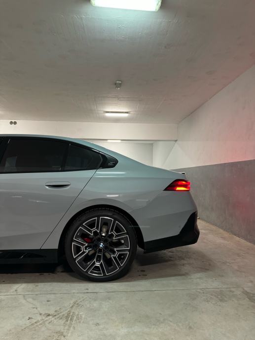 BMW 520d M SPORT PRO,H/K,HEAD-UP,360,CARBON, fotografija 16