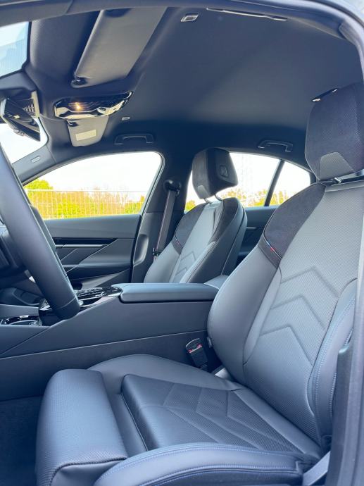 BMW 520d M SPORT PRO,H/K,HEAD-UP,360,CARBON, fotografija 6
