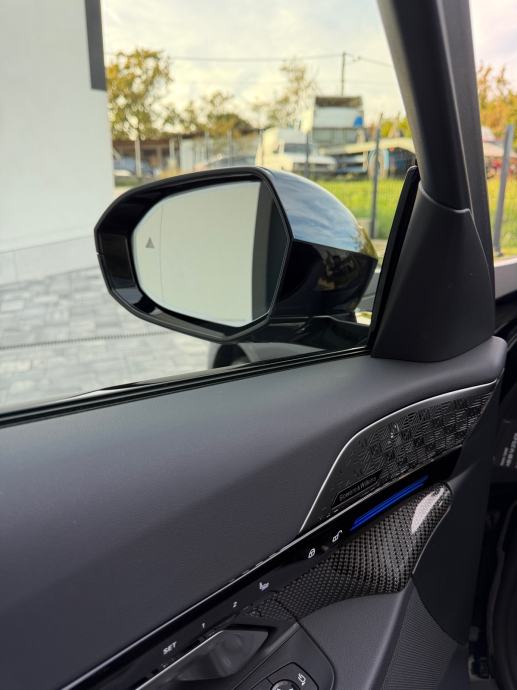 BMW 520d, M sport PRO, panorama, iconic glow, bowers & wilkins, full.., fotografija 19