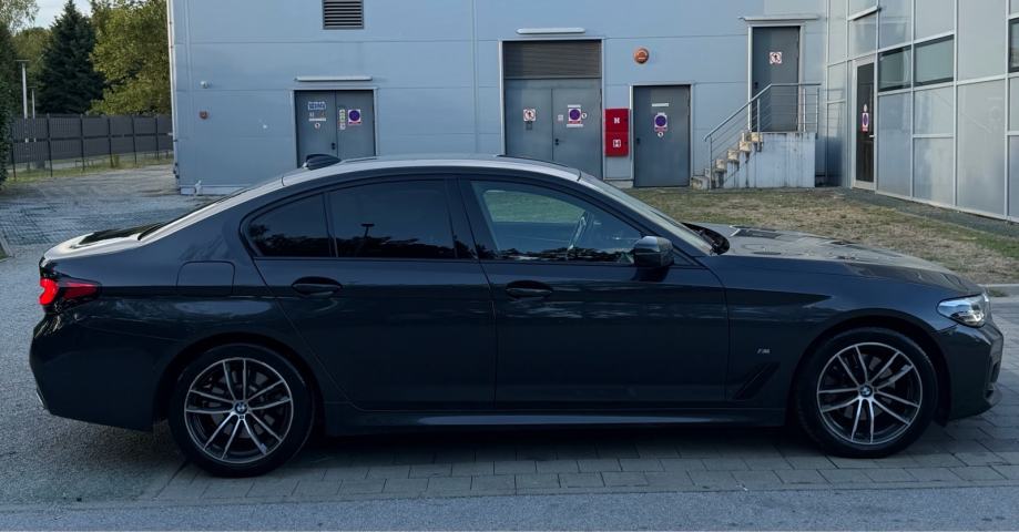 BMW 520d°M SPORT°XDRIVE°LIVE COCKPIT°AMBI°SHADOW LINE°REG06/27°, fotografija 8