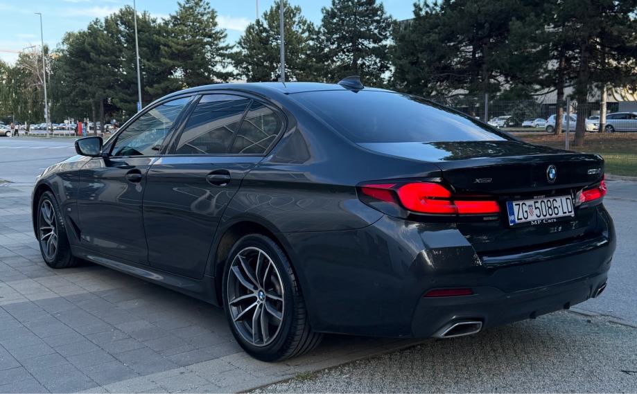 BMW 520d°M SPORT°XDRIVE°LIVE COCKPIT°AMBI°SHADOW LINE°REG06/27°, fotografija 4