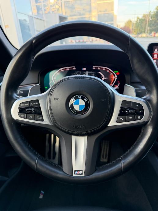 BMW 520d°M SPORT°XDRIVE°LIVE COCKPIT°AMBI°SHADOW LINE°REG06/27°, fotografija 15