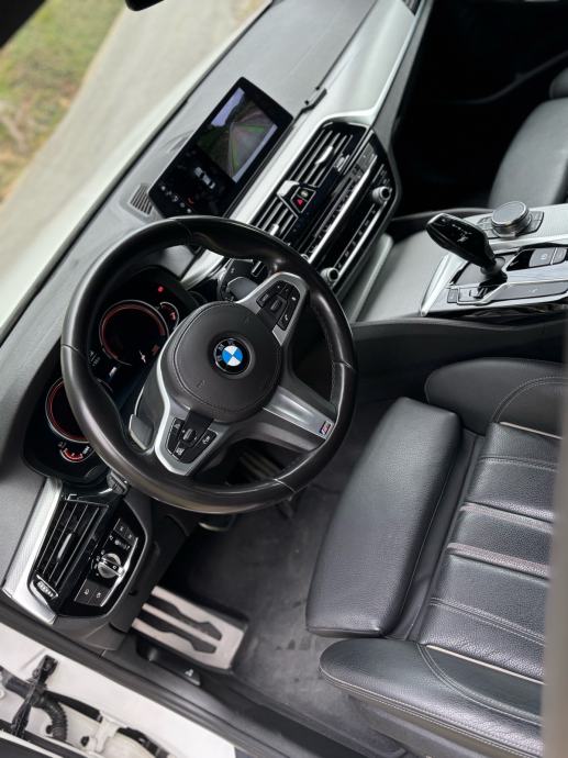 BMW 520d M Sportpaket, fotografija 13