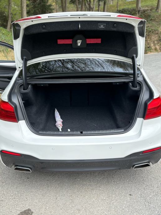 BMW 520d M Sportpaket, fotografija 17
