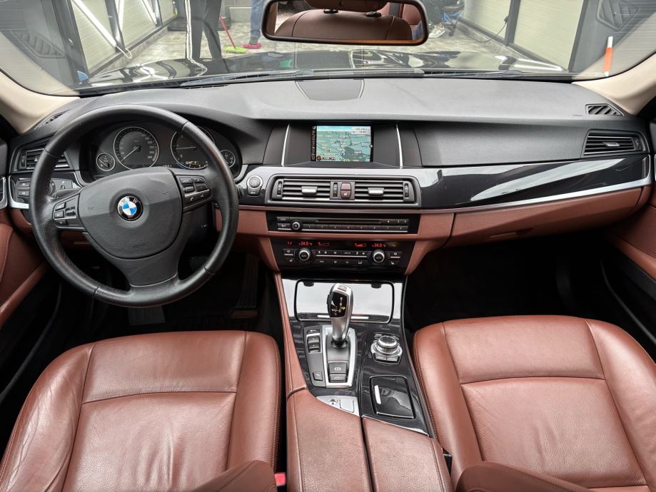 BMW 520d T,Automatik,Redizajn,LuxuryLine!, fotografija 15