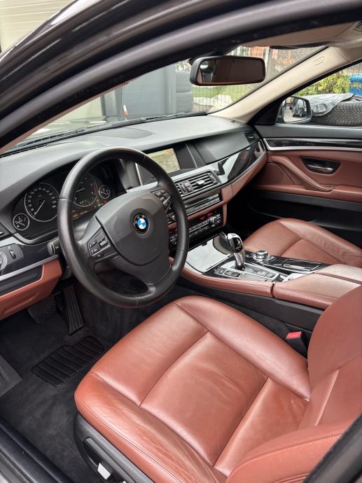 BMW 520d T,Automatik,Redizajn,LuxuryLine!, fotografija 13