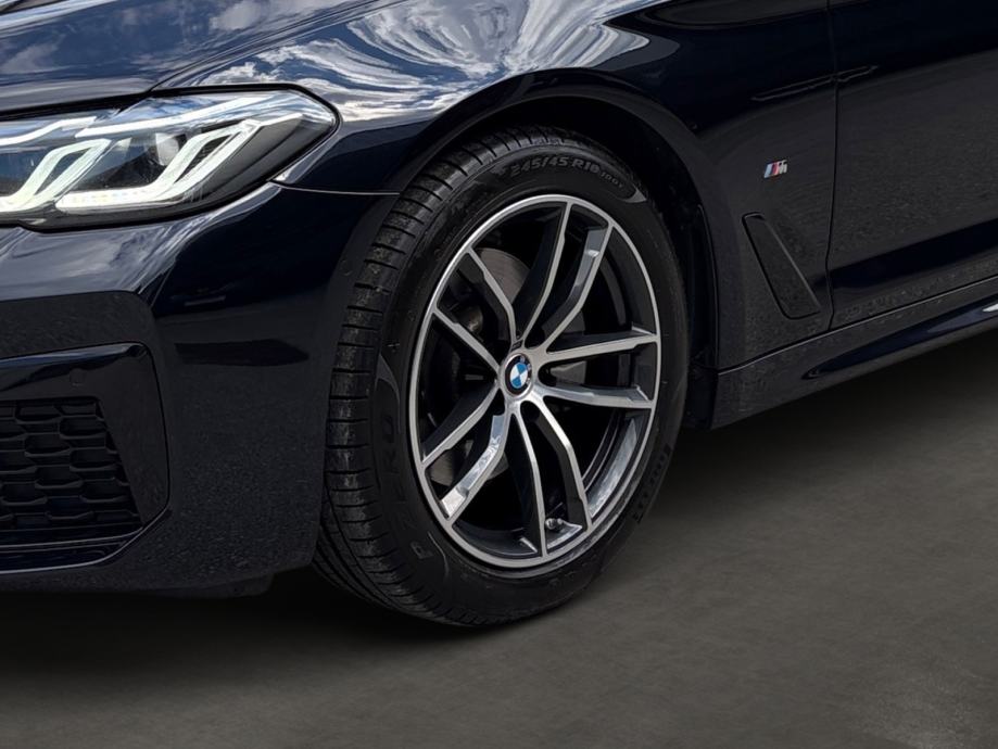 BMW 520d xdrive M Sport | Laser | Head-up | ACC | Jamstvo do 36 mj., fotografija 6