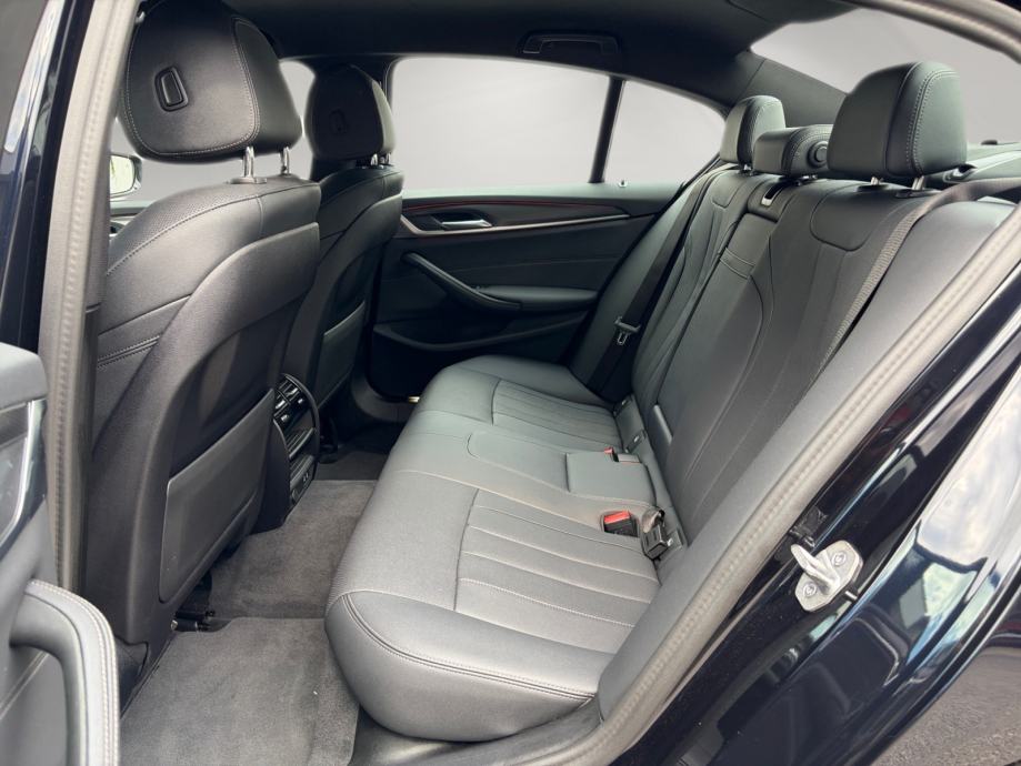 BMW 520d xdrive M Sport | Laser | Head-up | ACC | Jamstvo do 36 mj., fotografija 14