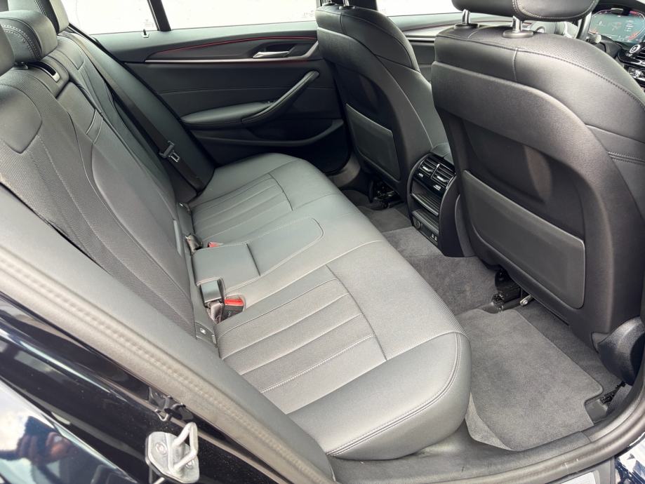 BMW 520d xdrive M Sport | Laser | Head-up | ACC | Jamstvo do 36 mj., fotografija 15