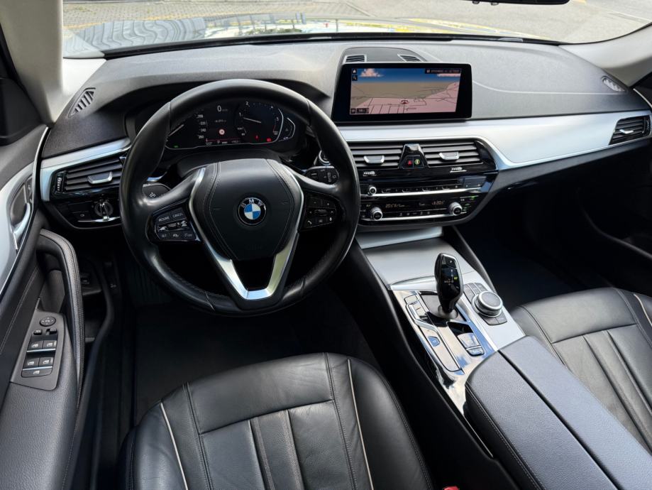 BMW 520d xDrive °NAVI°EL. PANORAMA°KOŽA°JAMSTVO 12MJ°LEASING BEZ UČEŠĆ, fotografija 11