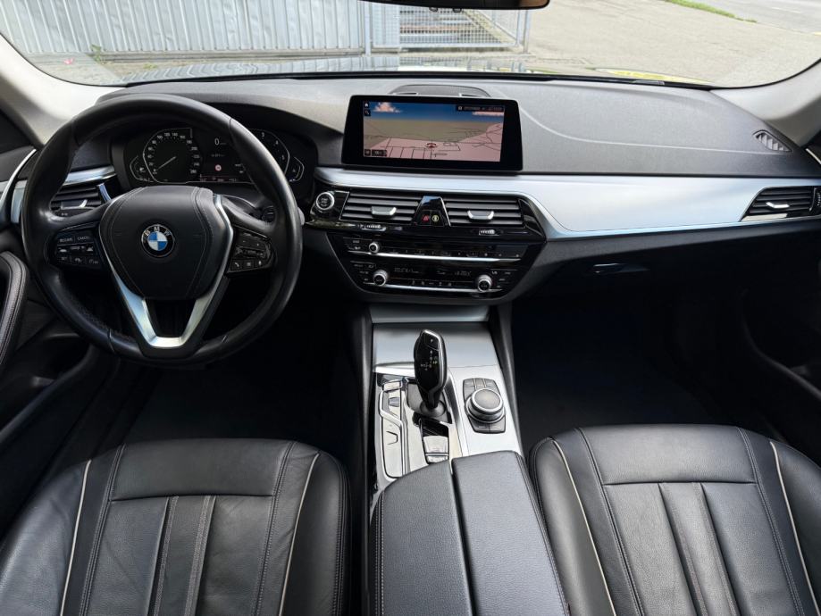 BMW 520d xDrive °NAVI°EL. PANORAMA°KOŽA°JAMSTVO 12MJ°LEASING BEZ UČEŠĆ, fotografija 12
