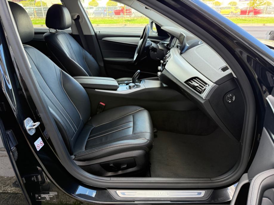 BMW 520d xDrive °NAVI°EL. PANORAMA°KOŽA°JAMSTVO 12MJ°LEASING BEZ UČEŠĆ, fotografija 19