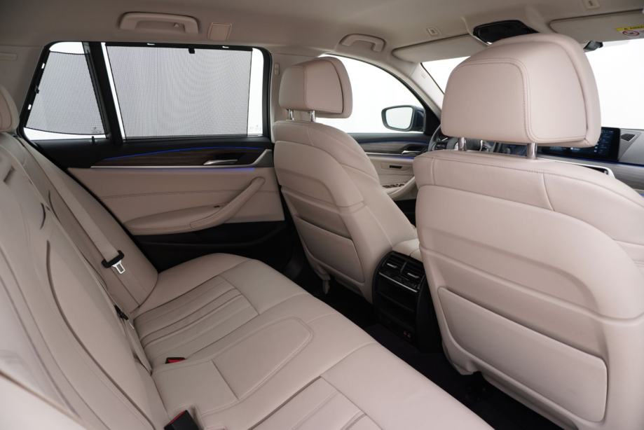 BMW 530d Touring xDrive | Cjena uključuje troškove uvoza, fotografija 19