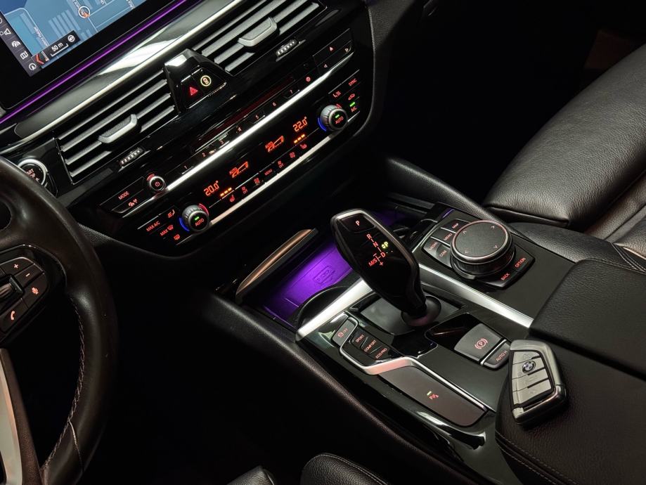 BMW 530d Xdrive Msport SIBER KAMERA AMBILIGHT, fotografija 10