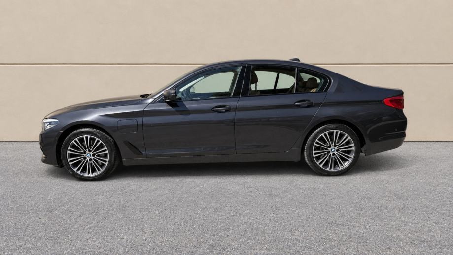 BMW 530e automatik 252 KS | koža | full led | ACC | premium jamstvo, fotografija 2