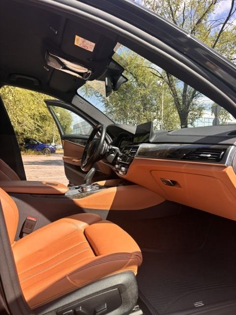 BMW 530e iPerformance Luxury Line, fotografija 16