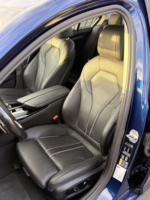 BMW 530e iPerformance Sport Line + 4 nove zimske gume Bridgestone, fotografija 6