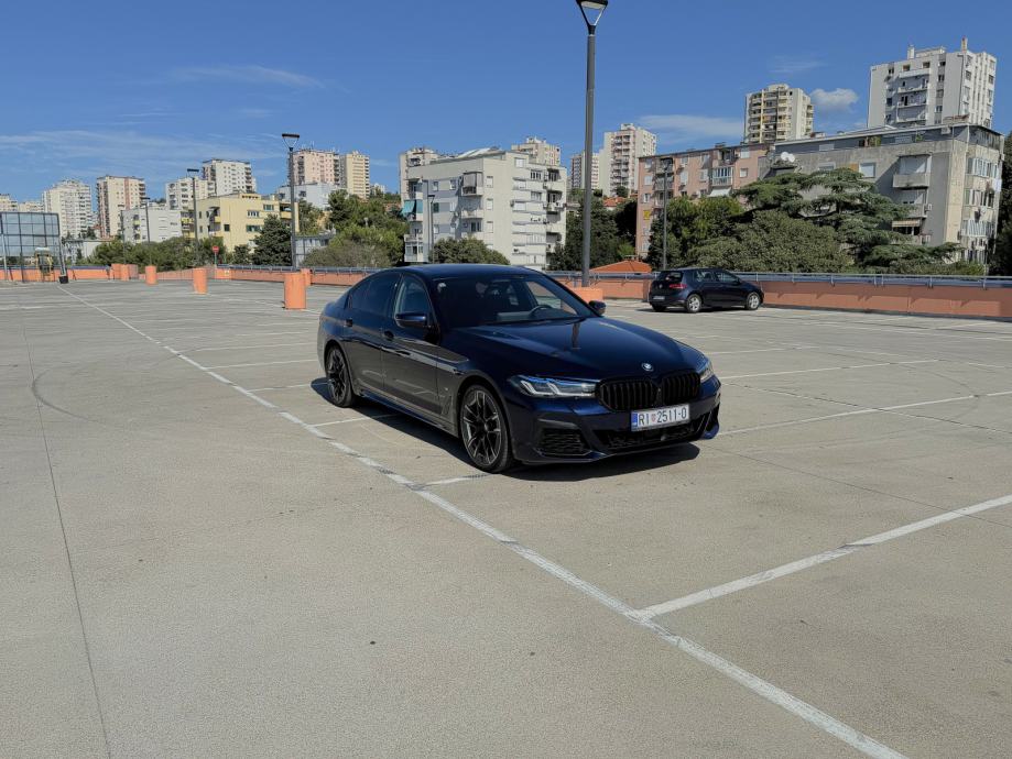 BMW 530e LCI M Sport | 2021. | Individual boja, 20", Soft Close, 360°, fotografija 10
