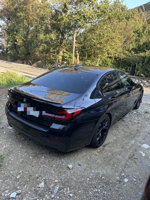 BMW 530e xDrive M Sport | 2023. | 74.XXX km | 292 KS | TOP OPREMA, fotografija 4