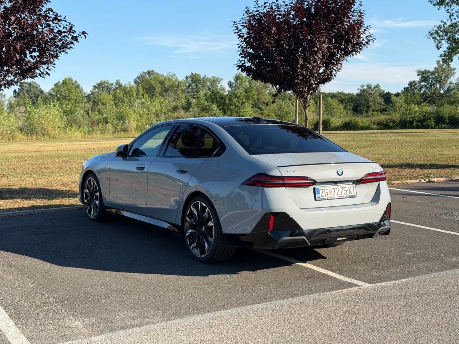 BMW 540d G60 xDrive M Sport Pro – 303 KS – PDV, pogled izvana - slika 4