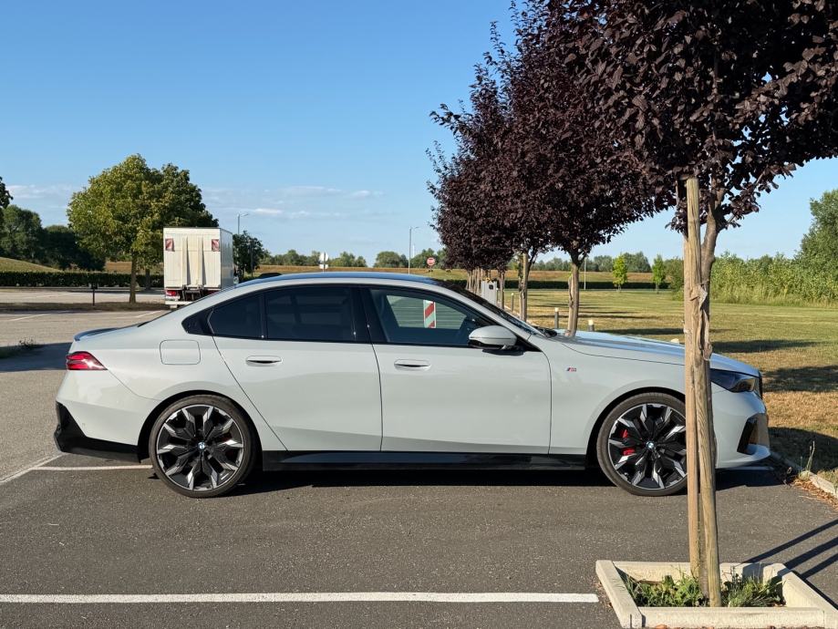 BMW 540d G60 xDrive M Sport Pro – 303 KS – PDV, fotografija 16