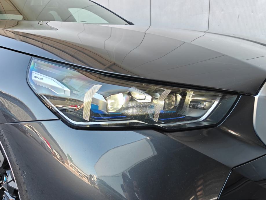 BMW 540d xDrive M Sport, 360° kamera, Bowers & Wilkins, fotografija 9