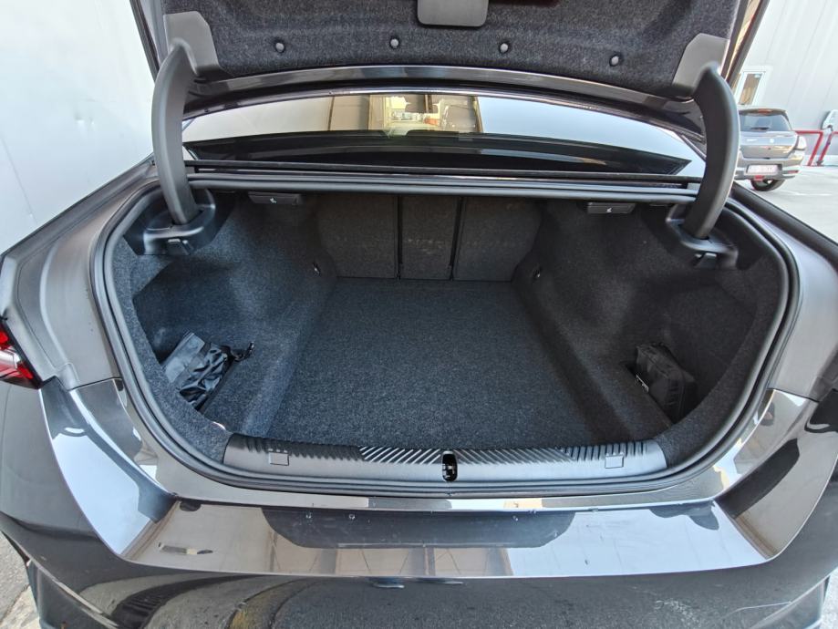 BMW 540d xDrive M Sport, 360° kamera, Bowers & Wilkins, fotografija 7