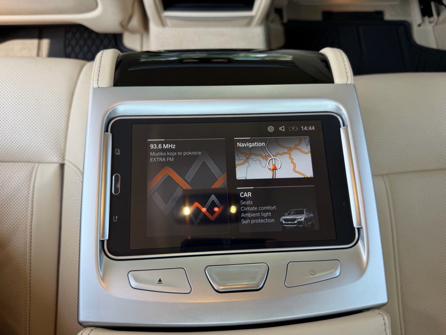 BMW 740d Xdrive **INDIVIDUAL**FACELIFT**U SUSTAVU PDV-a**, fotografija 20