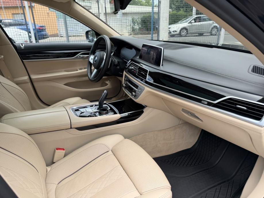 BMW 740d Xdrive **INDIVIDUAL**FACELIFT**U SUSTAVU PDV-a**, fotografija 10