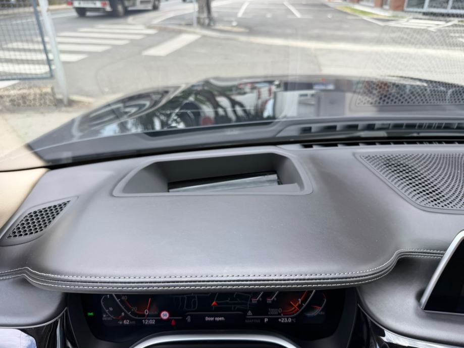 BMW 740d Xdrive **INDIVIDUAL**FACELIFT**U SUSTAVU PDV-a**, fotografija 14