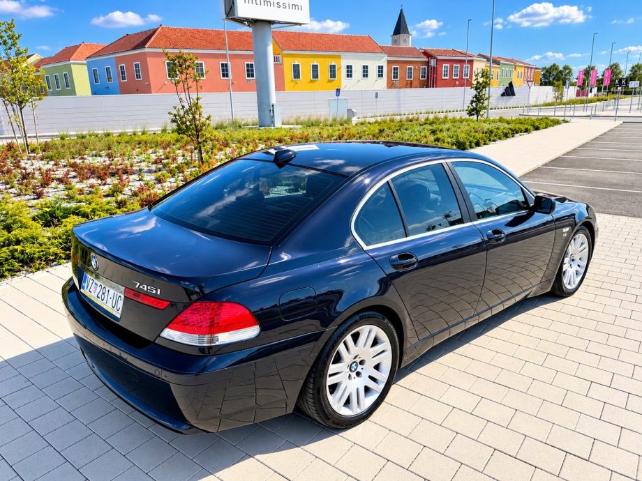 BMW 745i N62 4.4 V8, fotografija 9
