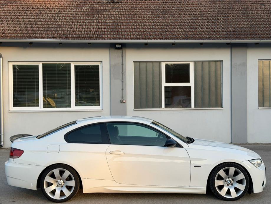 Bmw e92 320d ** M-PACK, AUTOMATIK, REG GODINU DANA **., pogled izvana - slika 5