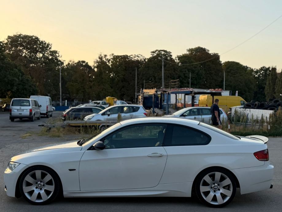 Bmw e92 320d ** M-PACK, AUTOMATIK, REG GODINU DANA **., fotografija 6