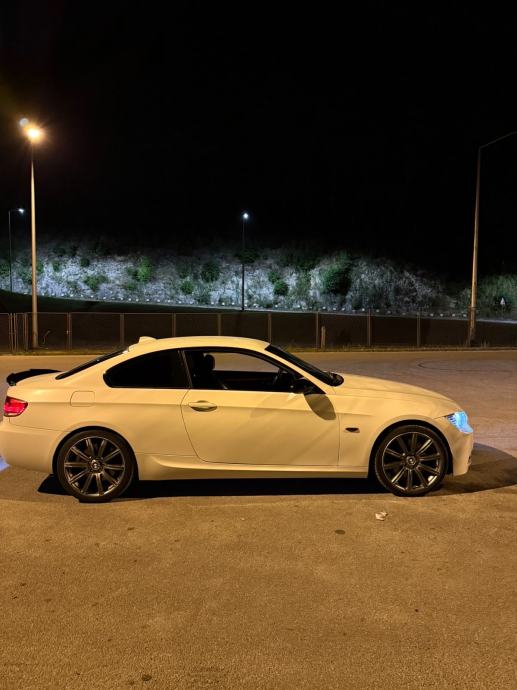BMW e92 330xd, fotografija 5
